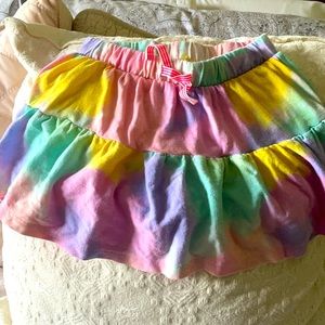 Cat & Jack 6/6x short skirt tie dye. Good used condition, piling throughout. *2